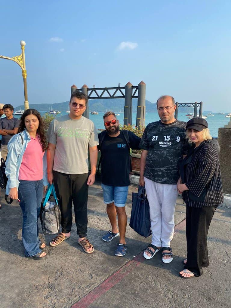 Discover Scuba Diving in Racha Yai: 2 Dives for Non-Certified Divers 6 Photo 6087170687090407968 Y